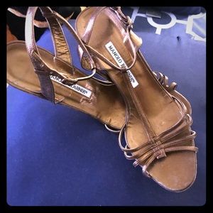 Gold Tone & Gorgeous Manolo’s 💕Shoes 👠 👠